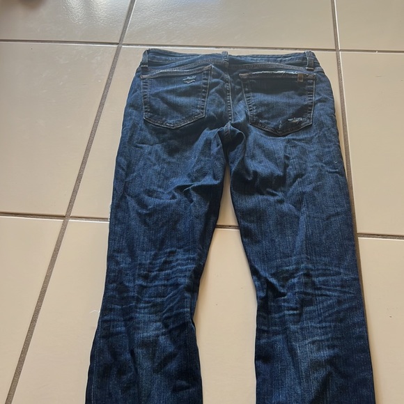 Beautiful gentle worn jeans - Picture 4 of 9